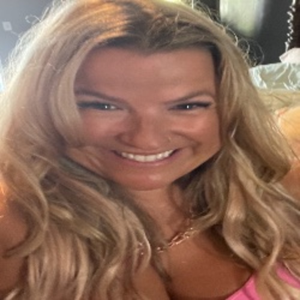 Meet your Posher, Holly